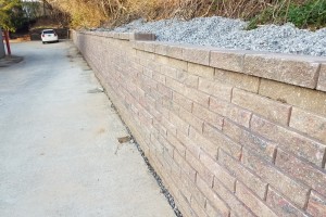 05_retaining_wall_behind_expressoilchange.jpg